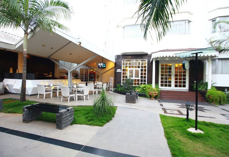 Highgates Hotel Bangalore Exterior photo